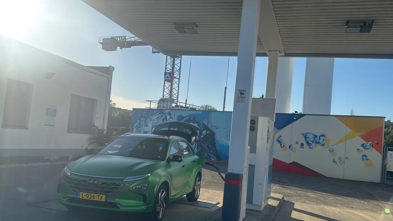 Door 3 baustelles maar eindelijk toch tanken